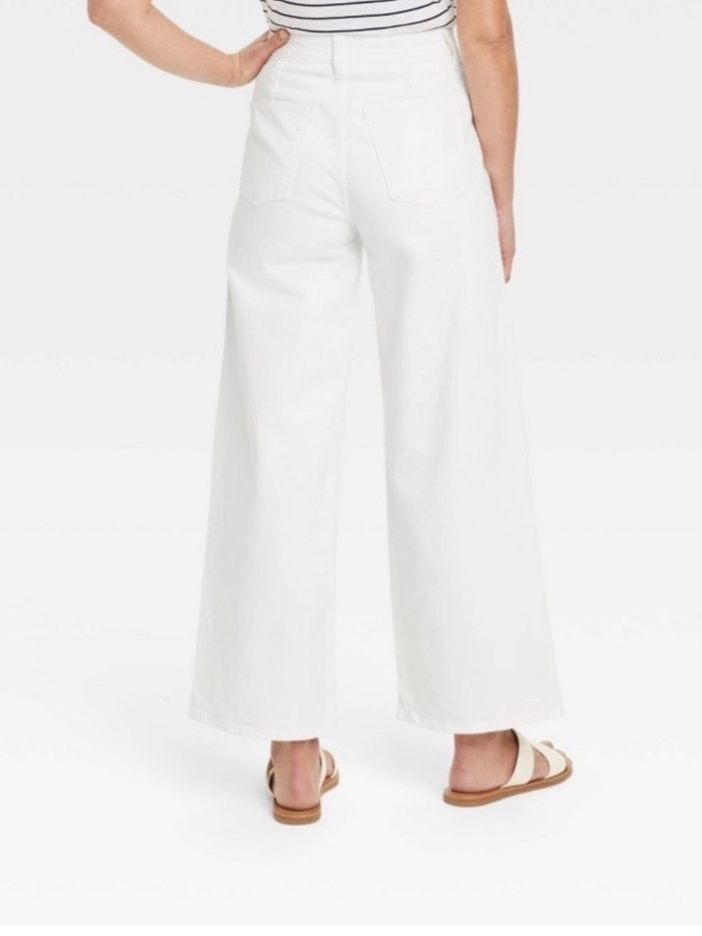 Universal Thread White High-Waist Wide Leg Jeans - Picture 2 of 4
